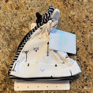 Sterling Baby set of 3 soft knot knit cuffed hats. Newborn. NWT.